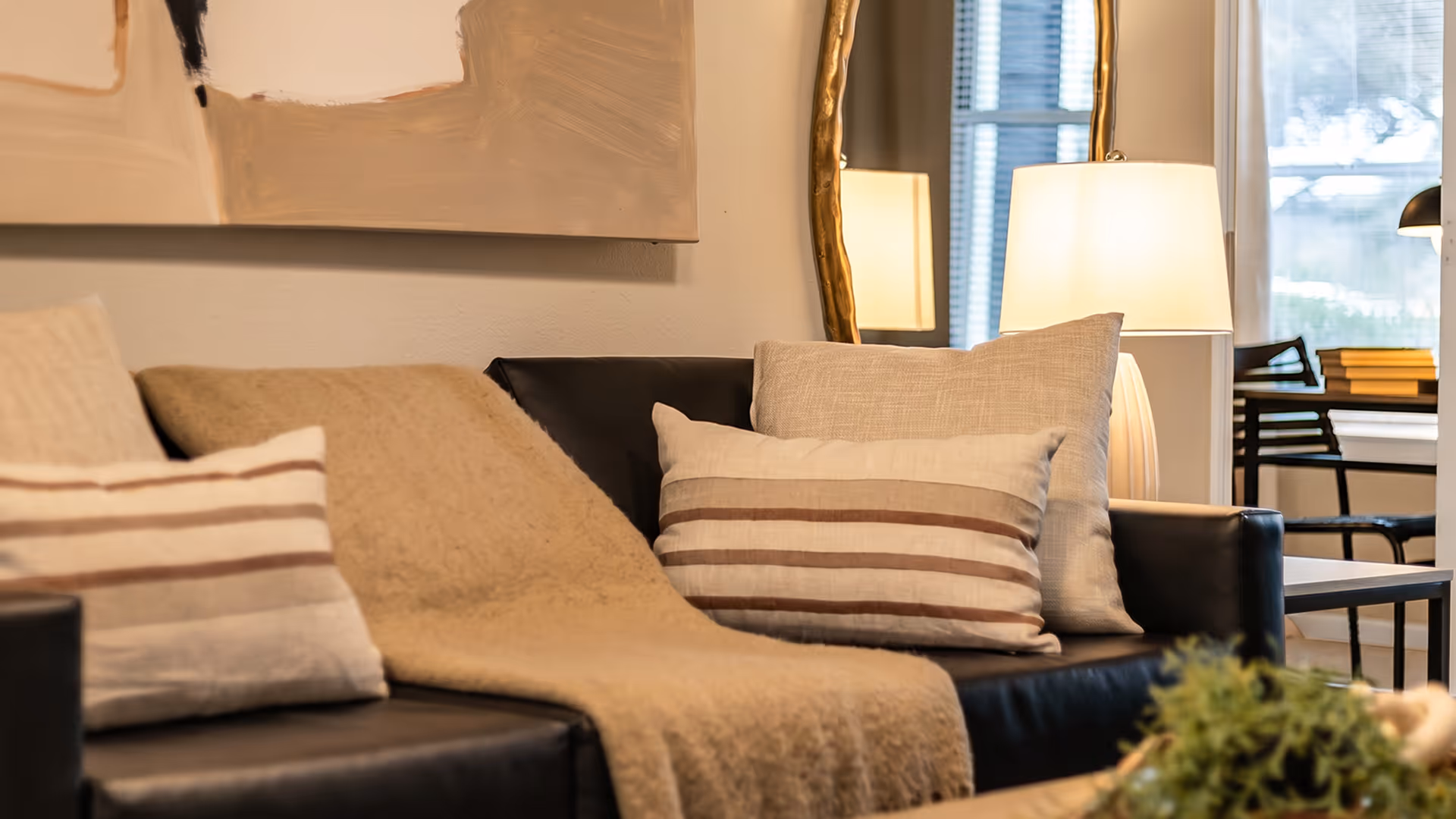 A spacious premium 4-bedroom layout that combines open social living with hospitality-inspired interiors, creating a student apartment that feels both connected and elevated.